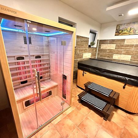 Grand Harrachov Pension V Centru Ngoại thất bức ảnh